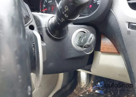 2013 Subaru Outback 3.6R Limited из США, поврежденный, VIN 4S4BRDKC9D2218652